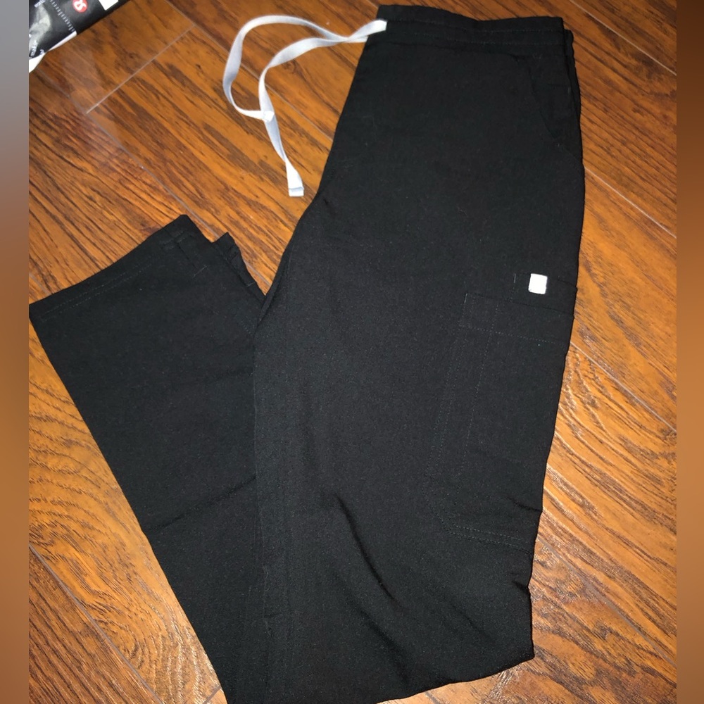 Figs XS Yola scrubs